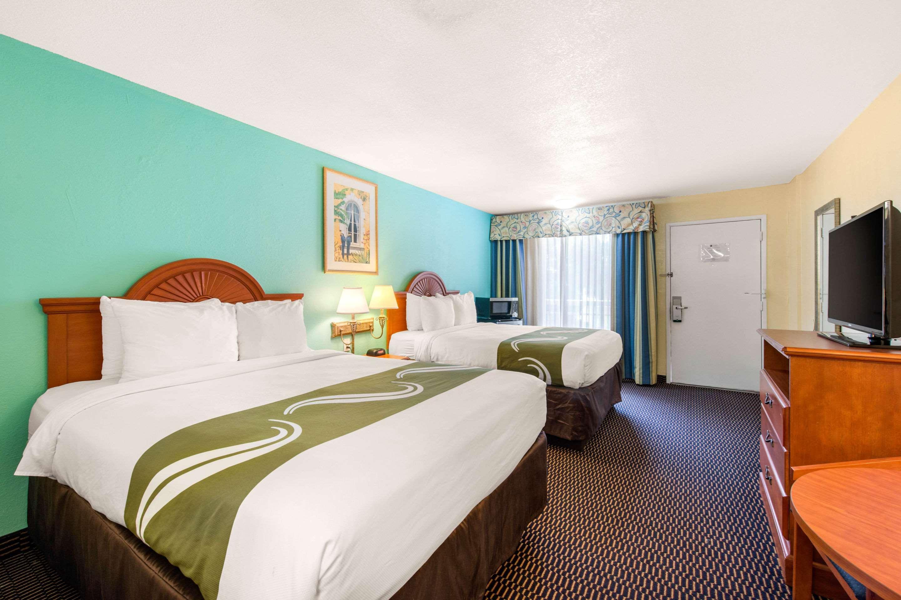 Quality Inn Sarasota North Near Lido Key Beach Zewnętrze zdjęcie