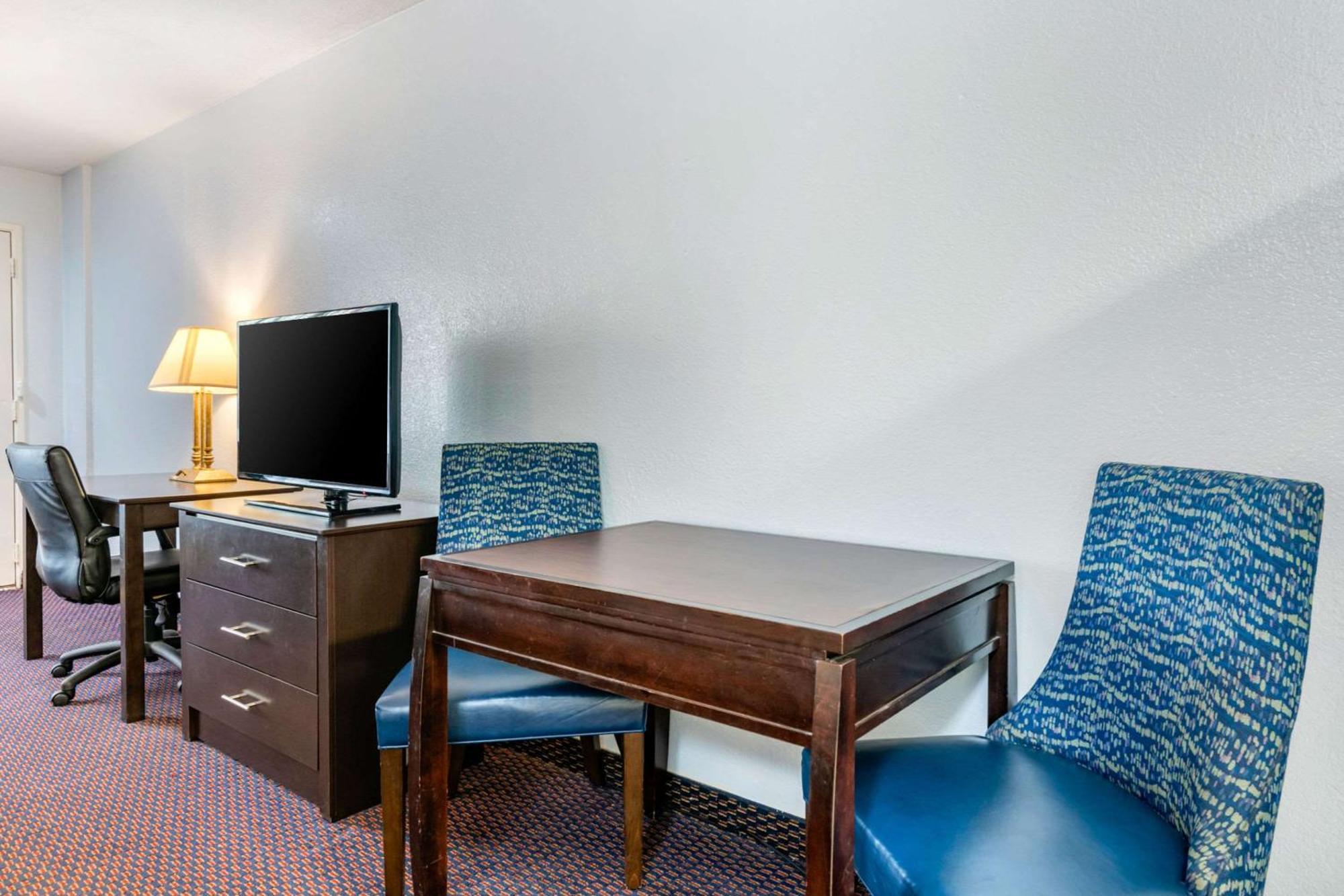 Quality Inn Sarasota North Near Lido Key Beach Zewnętrze zdjęcie
