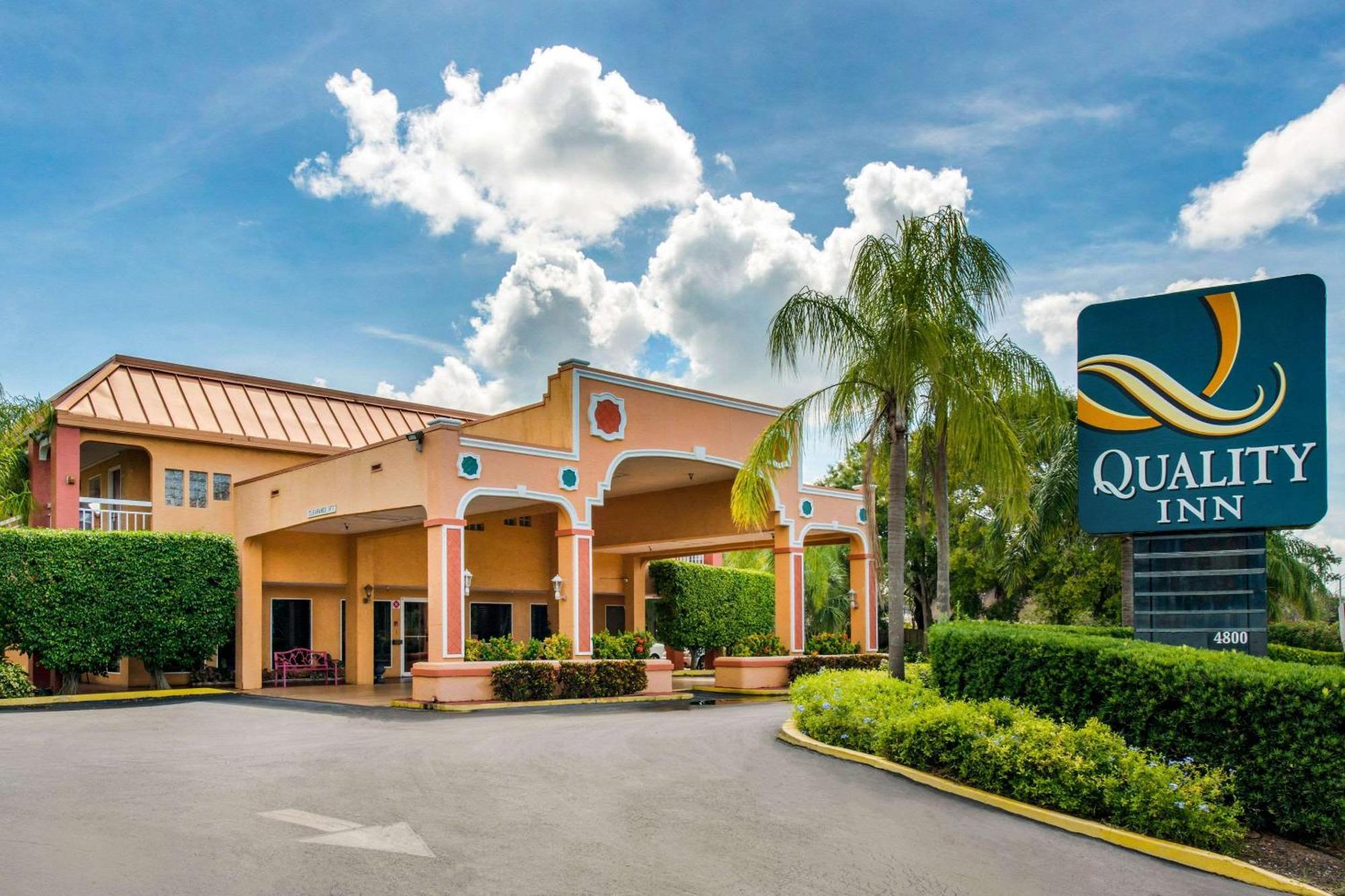 Quality Inn Sarasota North Near Lido Key Beach Zewnętrze zdjęcie